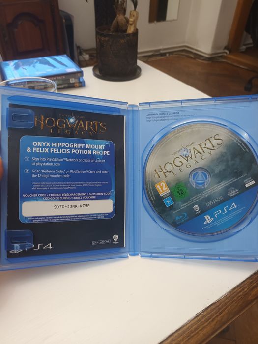 Vând joc pentru PlayStation 4 Hogwarts Legacy