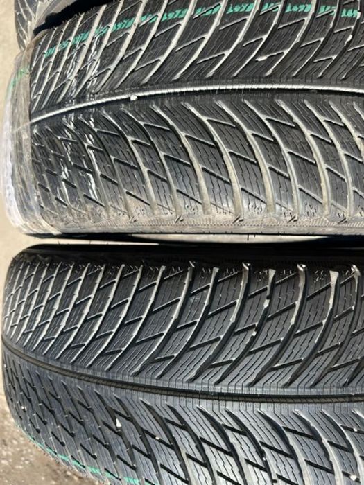 vând 4 anvelope 225/55/18 Michelin de iarnă ca noi