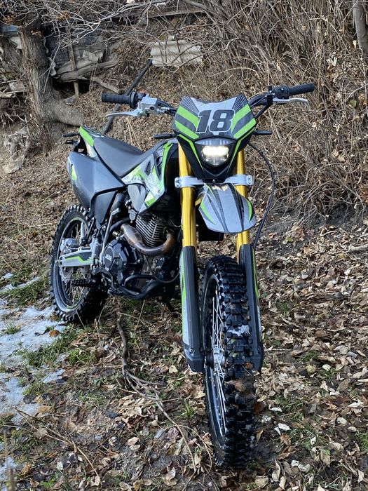 продам мотоцикл в хорошем состояние