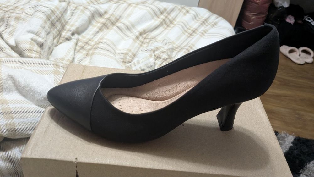 Дамски пролетно есенни обувки 37 номер