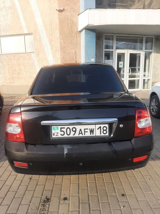 Приора 1 в родной окраске.