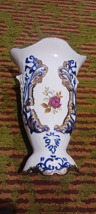 Vaza portelan ARPO Curtea de Arges