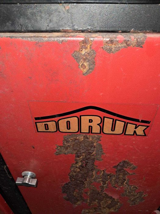 Продавам машина за изправяне на джанти