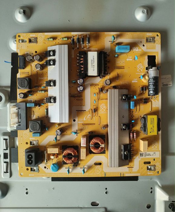 Main board BN94-15733H / BN41-02756 от TV SAMSUNG QE50Q60TAU на части