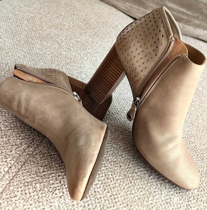 Botine Geox din piele mărimea 38, culoare bej