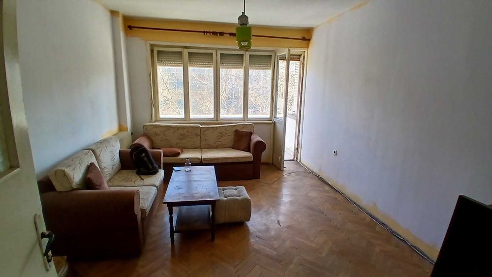Продавам апартамент