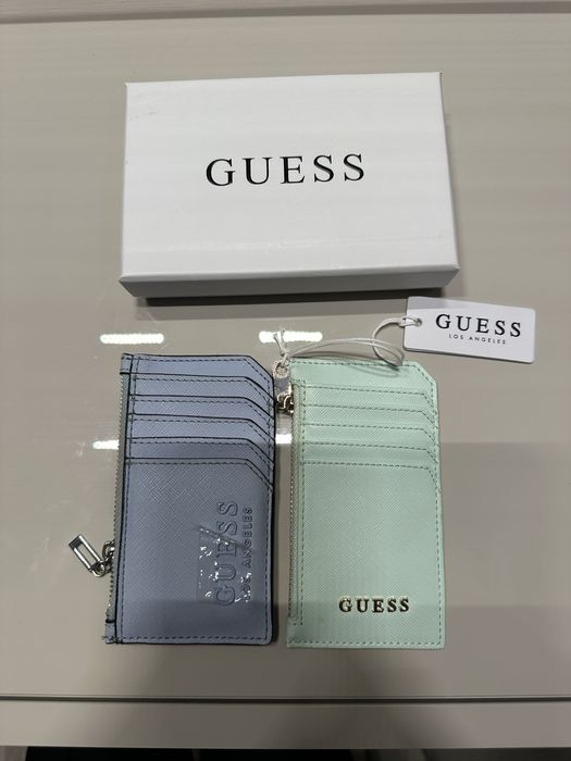 кардхолдър Guess