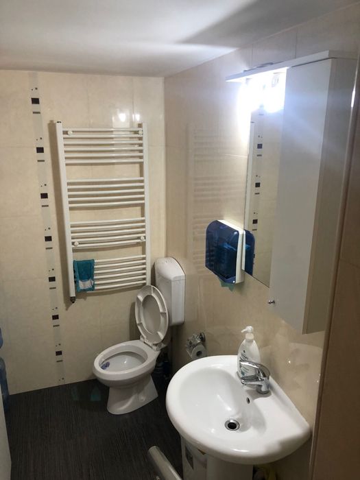 Ocazie!Trei camere decomandate pentru cabinete medicale zona banci.
