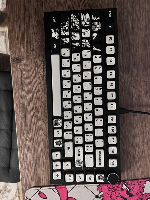 Продам пбт кейкапы пластик 90-100 шт