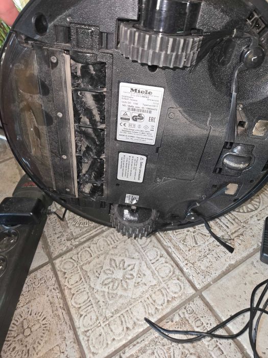 Прахосмукачка робот Miele Scout RX1