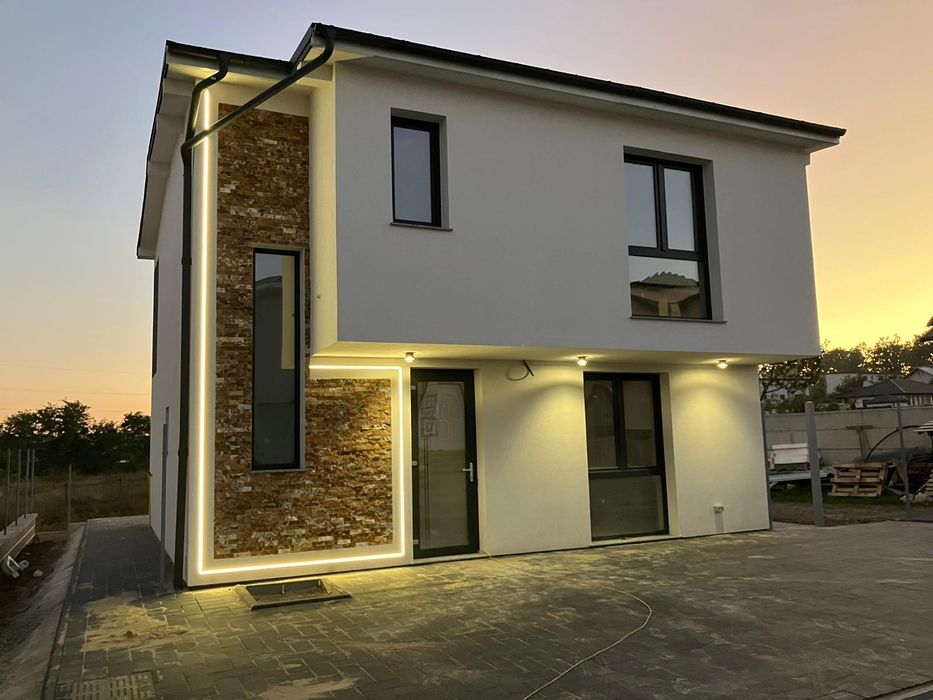 Echipă în Fațade profesionale și finisaje interioare.