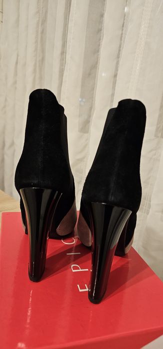 Botine imblanite din piele intoarsa mar. 39