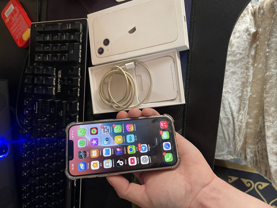 Продам телефон Айфон 13 128Gb