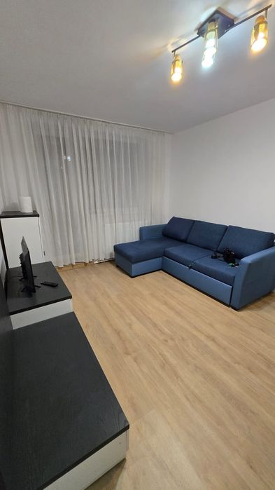 Închiriez apartament zona centrala