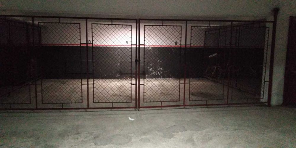 Дава се под наем Гараж / Паркомясто в София, Оборище - 14 кв.м за 180 € - Снимка #2