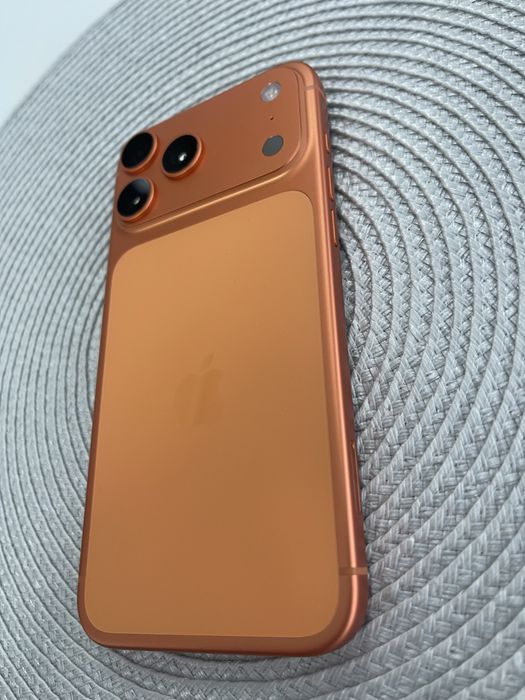 Iphone 17Pro Max Citeste anuntul