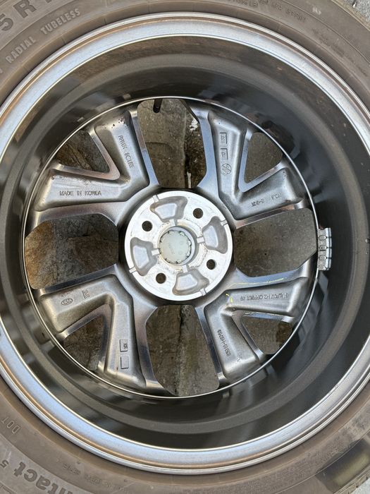 Оригинални 17ʼ Джанти Kia 4x100 с летни гуми Continental 205/55/17