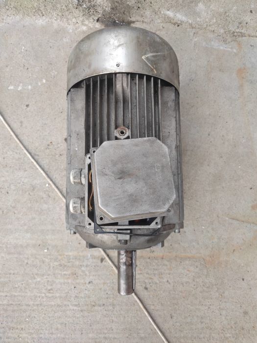 Vand motor trifazic 15 kw Italian