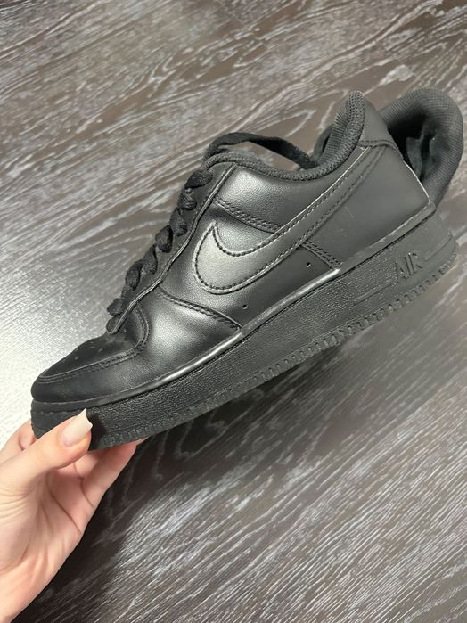 Adidasi nike air force 1 negrii