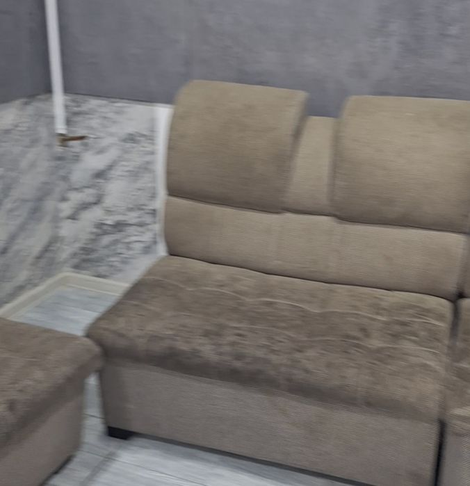 Ошхона уголок мебел сотилади холати яхши  ювилса янгидек булади