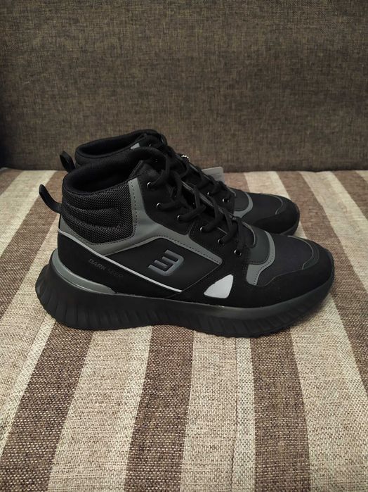 Мужские кроссовки