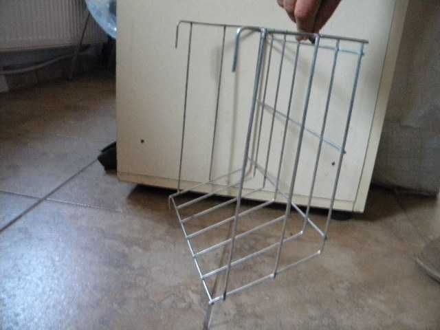 Hranitor iepuri fan si furaje