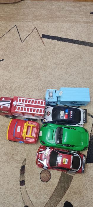 Продам игрушечные машинки