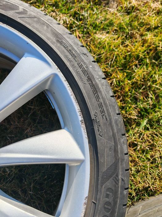 Set roti 19 inch tesla model 3