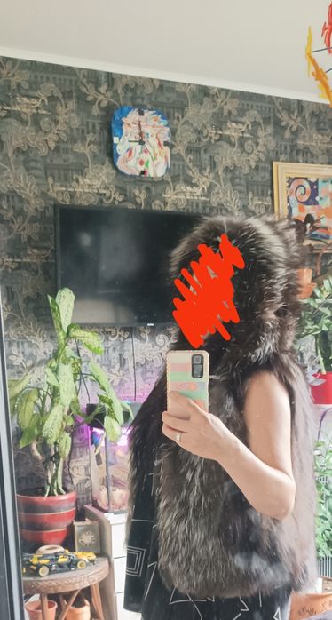 Жилет с чернобурки