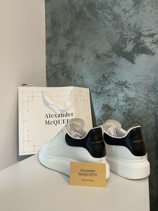 Alexander Mcqueen