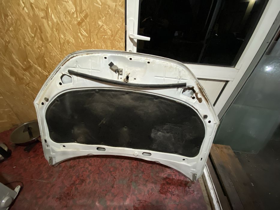 Капот гранда лада 2013год