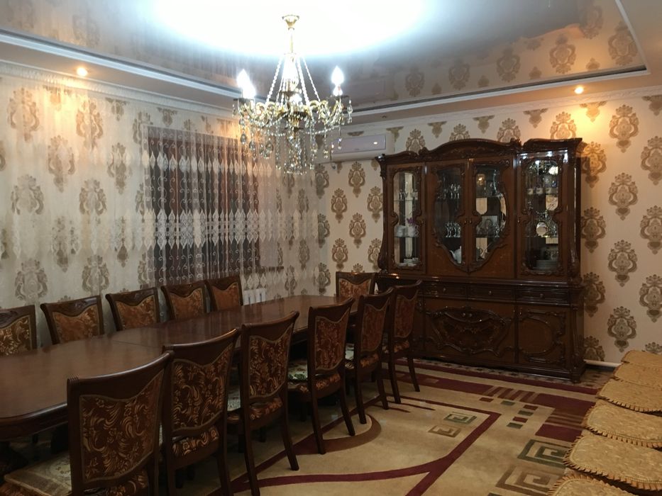 Продам гостинная стол и стулья