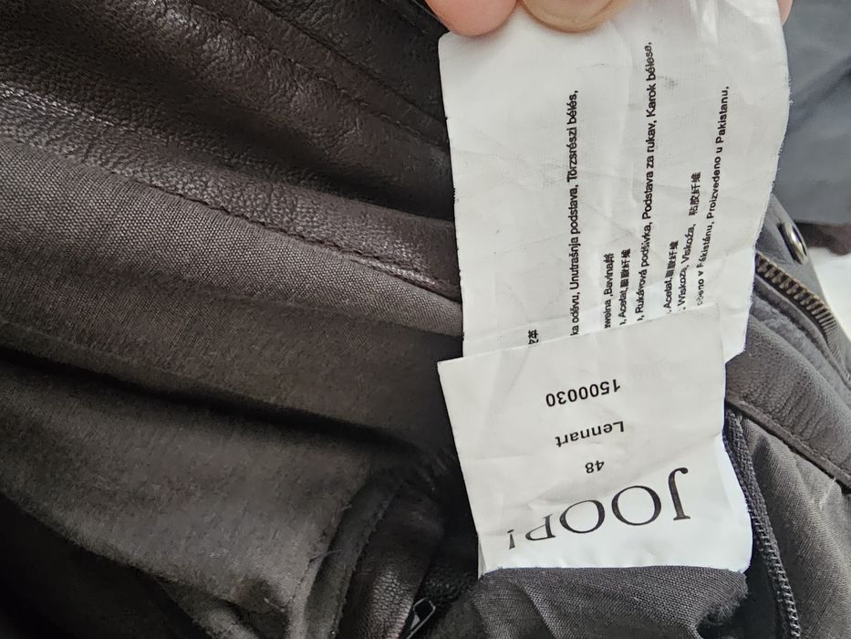 Geaca Joop-Belstaff din piele.