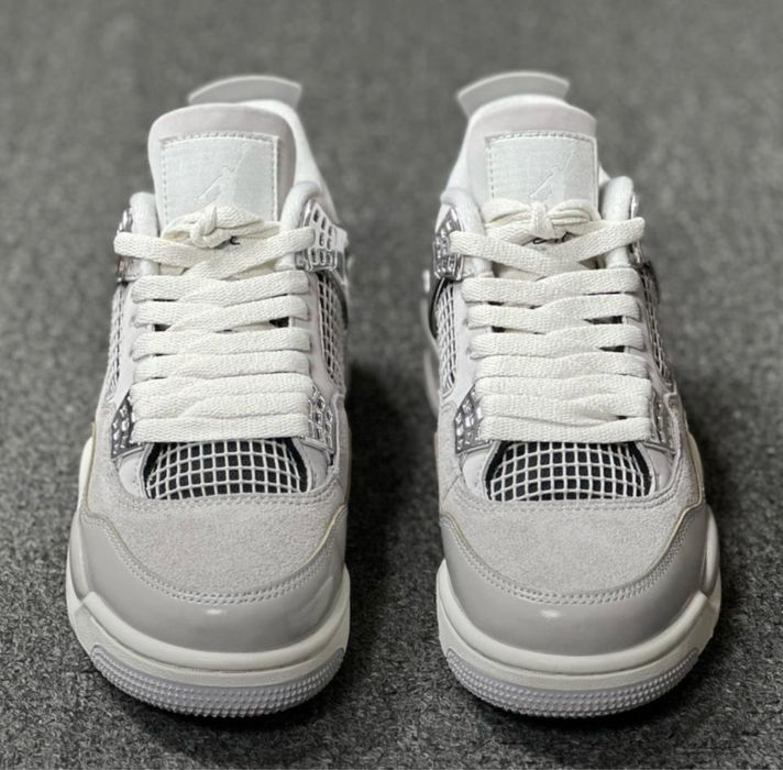 Jordan 4  “Frozen Moments”