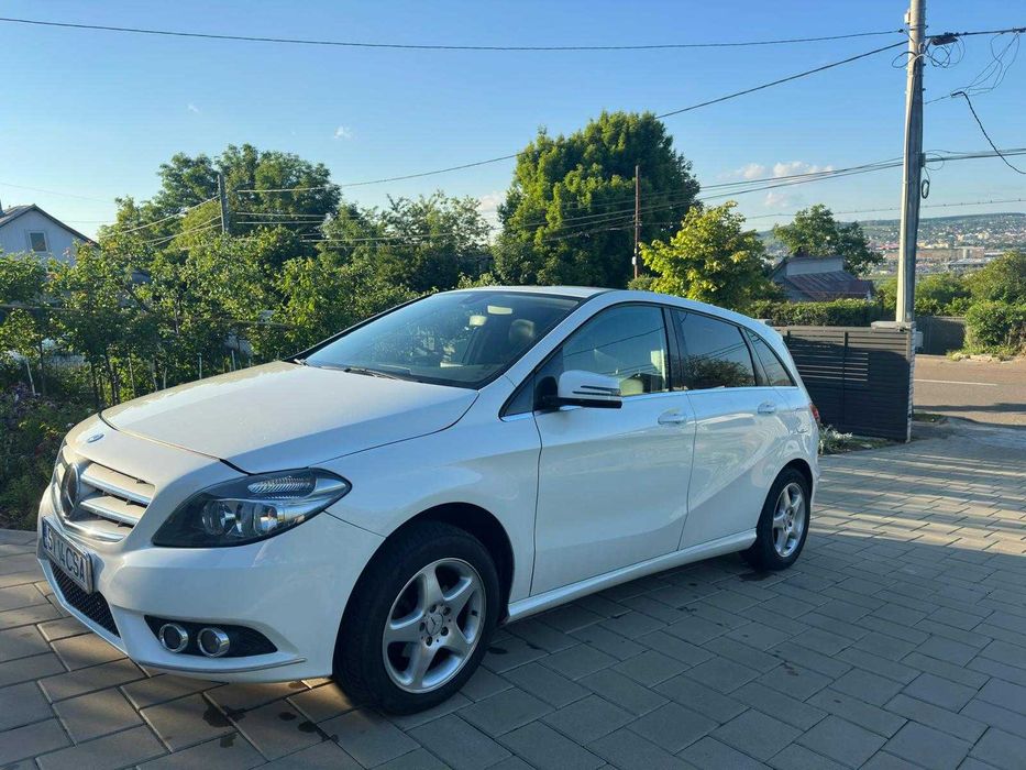 Mercedes B180 CDI Automat 2013 – Piele, Întreținut