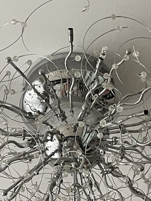 Продам небычную люстру