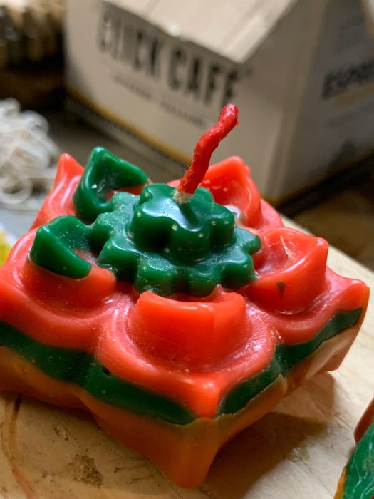 Свещи от пчелен восък