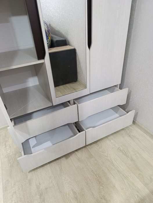 Шкаф 3х створчатый