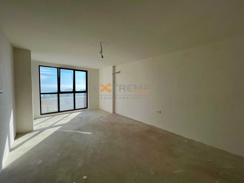 Продава се Четиристаен апартамент в Варна, м-т Св. Никола - 263 кв.м за 2013 €/кв.м - Снимка #5