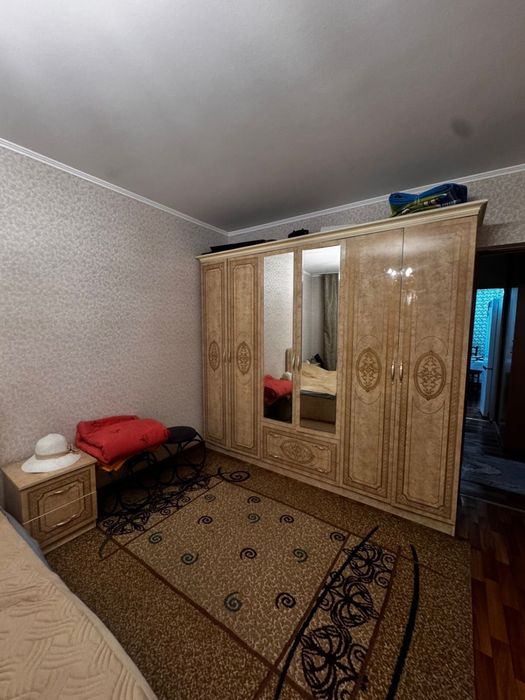 Продается спальный гарнитур