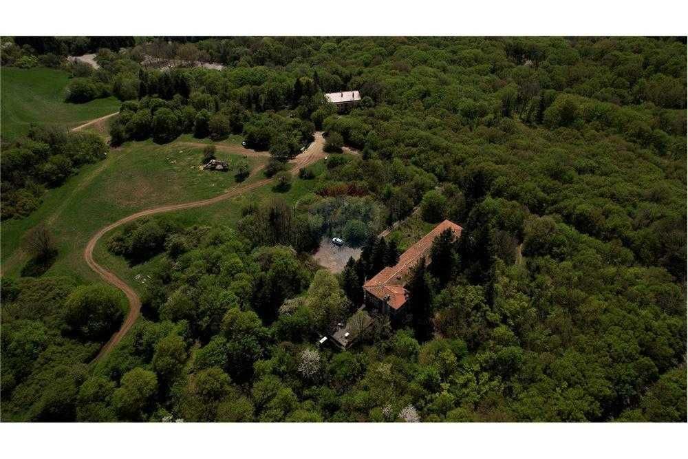 Продава се Хотел в Шумен, Пазара - 1614 кв.м за 191 €/кв.м - Снимка #5