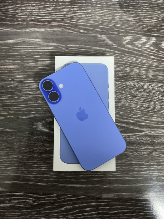 iPhone 16 128GB ultramarine