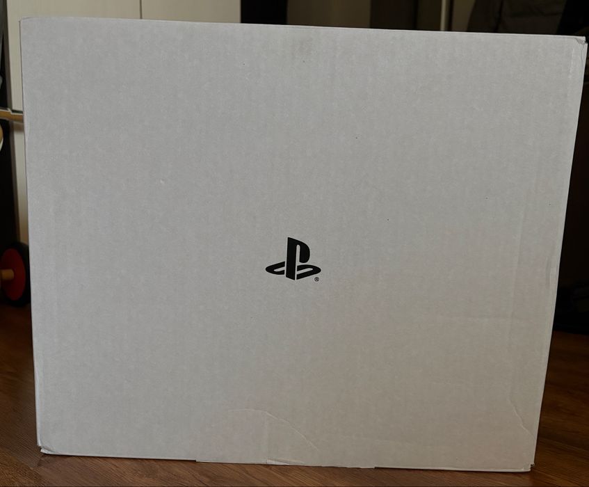 Vand ps5 nou, nefolosit, in cutie!