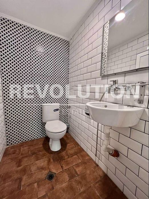 Дава се под наем Къща в Варна, Център - 200 кв.м за 1000 € - Снимка #10