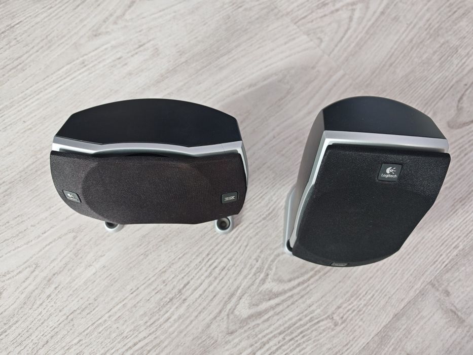 Sateliți Logitech z5500