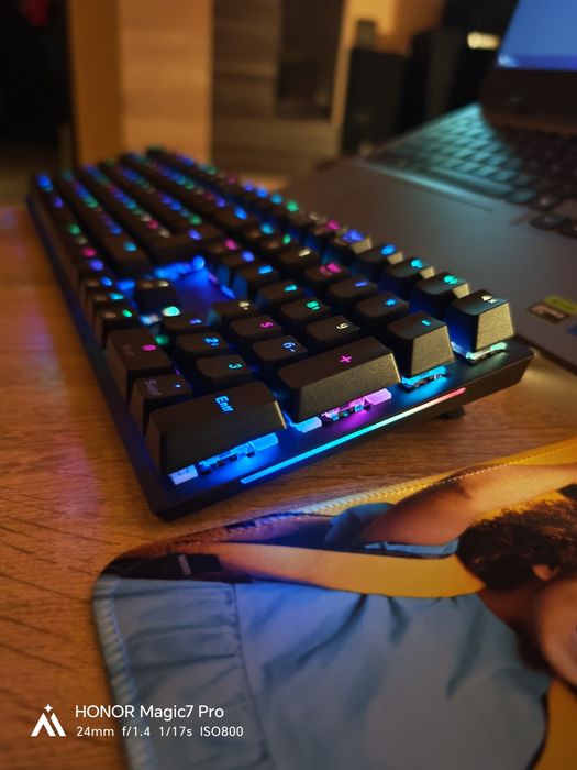 Безжична геймърска RGB клавиатура kovar