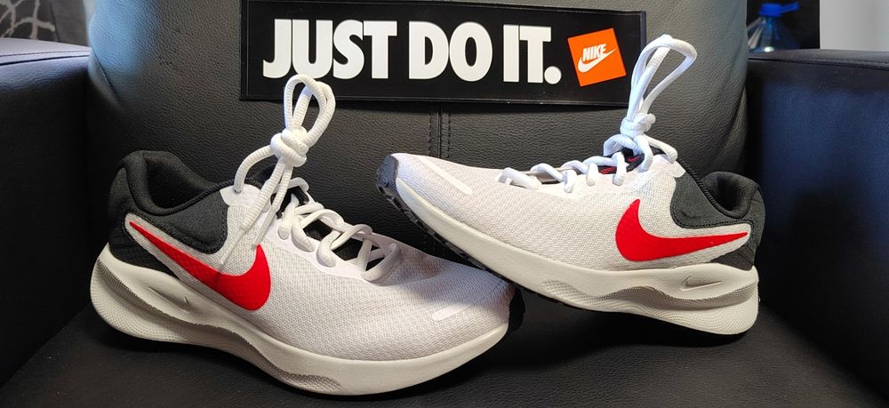 Nike Revolution 7,номер 38,5