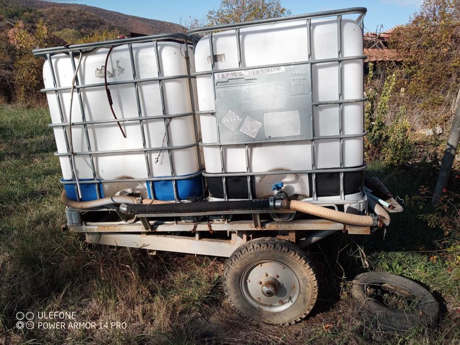 Цистерна 2000л.за поливане.