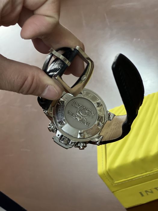 Срочно продам часы