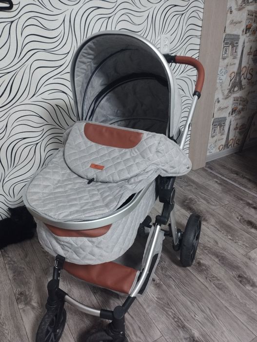 Коляска детская  .